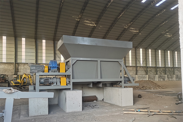 內蒙古煤泥烘干機生產線打散機安裝施工現場 內蒙古煤泥烘干機生產線打散機安裝施工現場